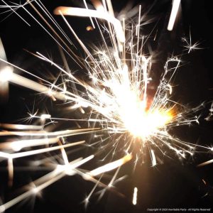 Pack of 100 Party Sparklers (50 Giant and 50 Large). Long Burn and Lots of Sparks – Great for all Occasions